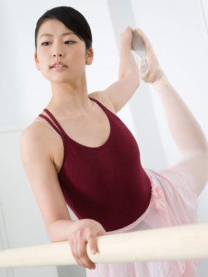 早餐为草莓豆浆和全麦面包