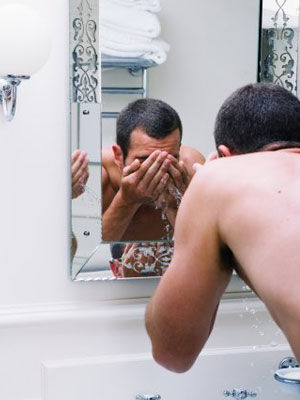 眼屎由睑板腺分泌