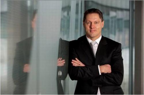 奔驰全球设计总监瓦格纳披露E级轿跑车设计理