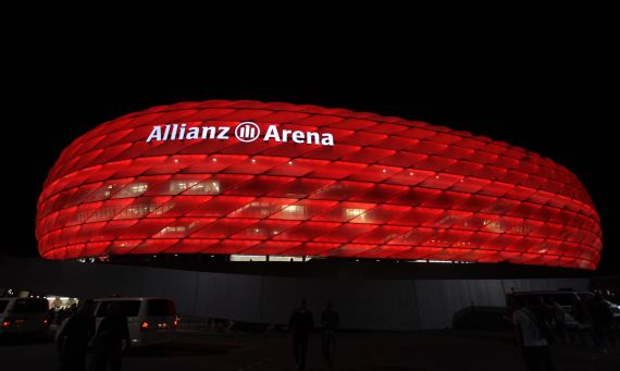 巅峰对决 2011奥迪杯足球赛巴萨夺冠