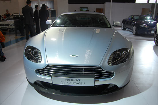 ˹V8 VANTAGE S