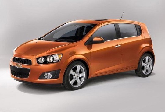 有情人终成眷属 情人节浪漫小车来配对儿