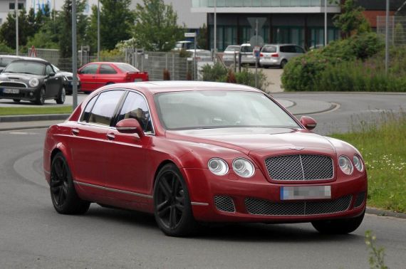 ŷ½Flying Spur V8