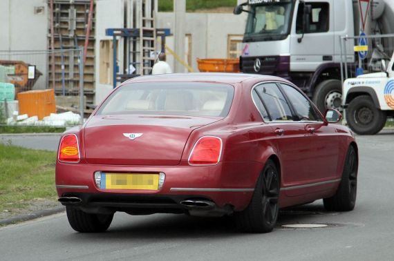 ŷ½Flying Spur V8