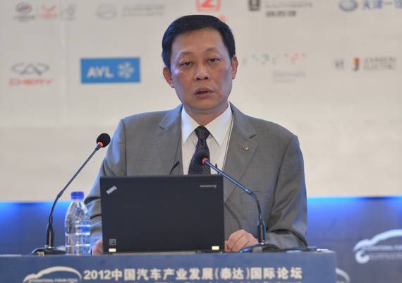 广州汽车集团股份有限公司副总经理、广汽研究院院长 黄向东 广州汽车集团股份有限公司副总经理、广汽研究院院长 黄向东