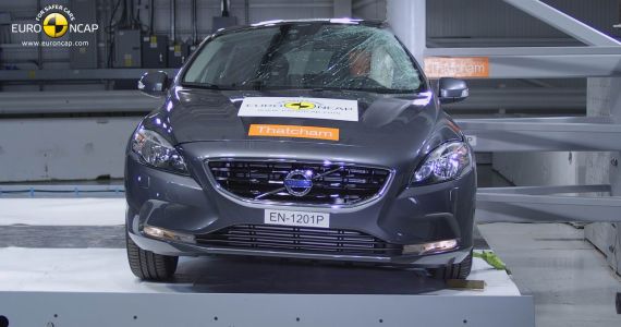 Volvo V40 EuroNCAP 2012 ײ