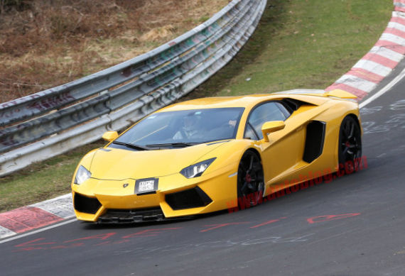 Aventador SV