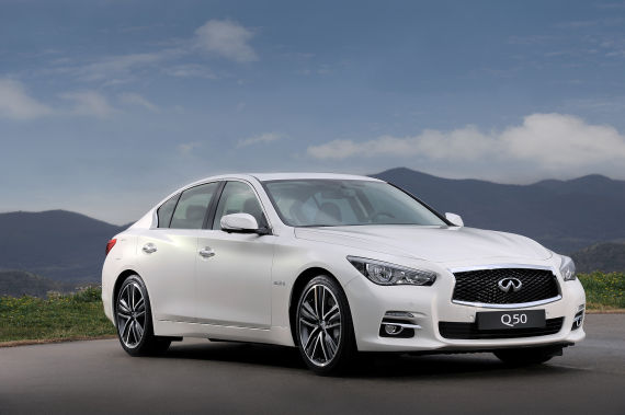 Infiniti Q50 01