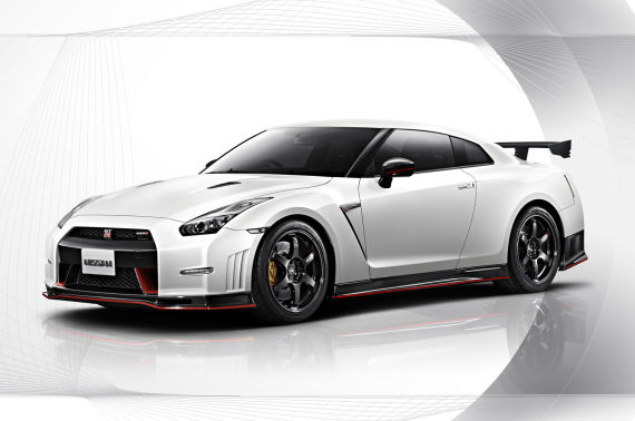 Nissan GT-R Nismo 10