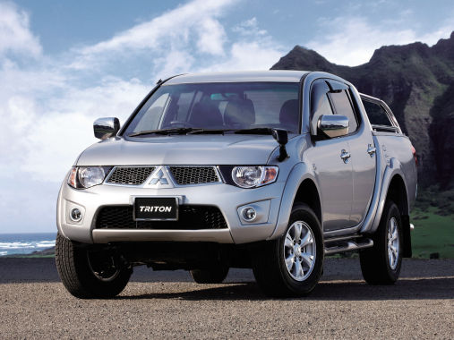  Mitsubishi Triton