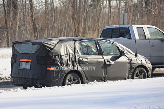 2015-ford-s-max-spy-shots_100457112_l