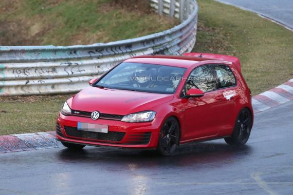 Volkswagen Golf GTI Club Sport spy photo _02