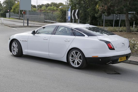 Jaguar XJ Spy 06