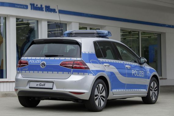 Volkswagen e-Golf Police Car 03