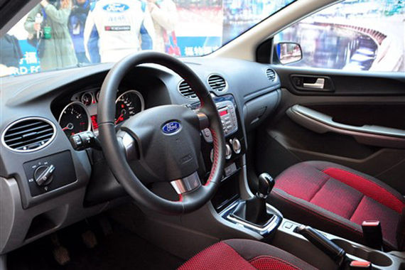 ���丣��˹SVP