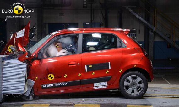 Renault Twingo EuroNCAP 04