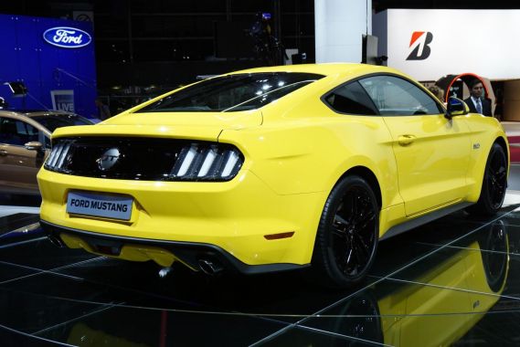 Ford Mustang Euro-Spec Live 02