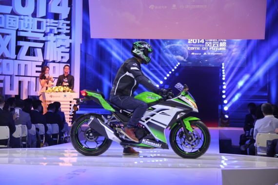 年度摩托车奖-川崎Ninja 250
