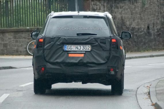 Mitsubishi Outlander Facelift Spy 06