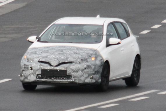 Toyota Auris Facelift Spy 02