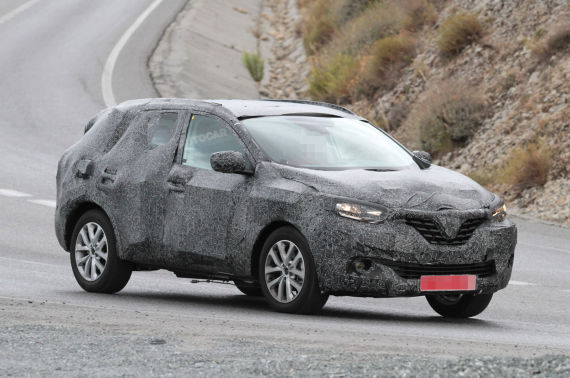 Renault SUV Spy 03