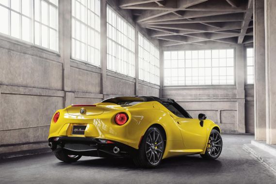 Alfa Romeo 4C Spider 07