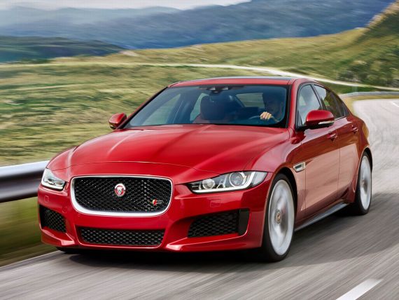 Jaguar XE 