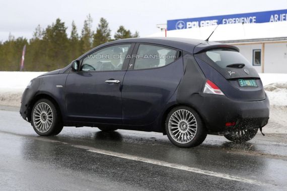 Lancia Ypsilon facelift spy 04