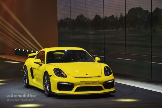 全新保时捷Cayman GT4亮相日内瓦车展