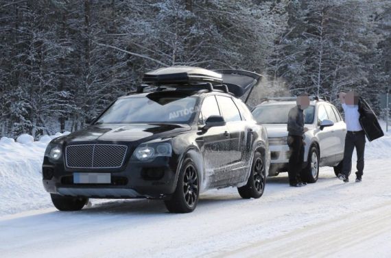 Bentley Bentayga SUV spy 03