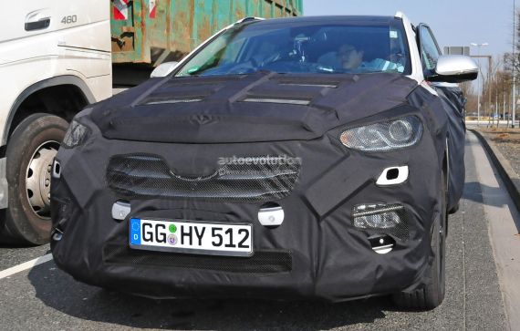 Hyundai Santa Fe facelift spy 02