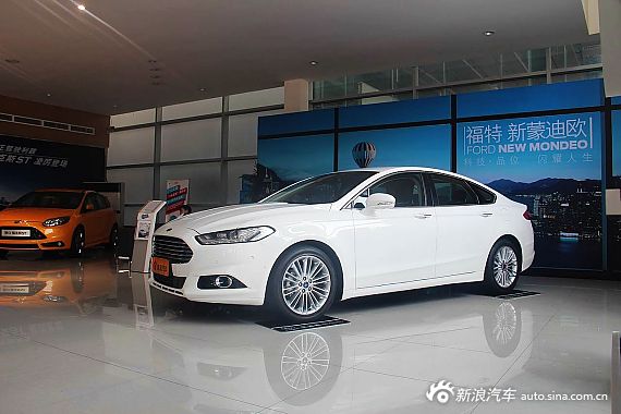 2013款蒙迪欧 2.0L GTDi240 旗舰版