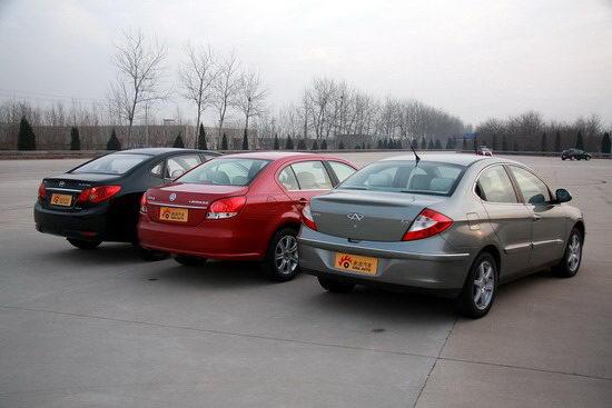 图为朗逸、奇瑞A3、悦动三车对比