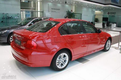 09BMW320i