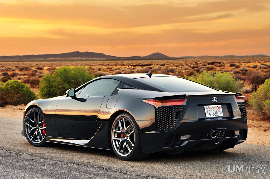 试驾2012雷克萨斯LFA