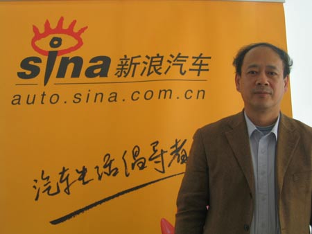 图为汽车工程学会应用与服务分会张宏庆