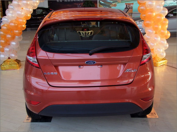 全息解读 全新福特嘉年华两厢实拍