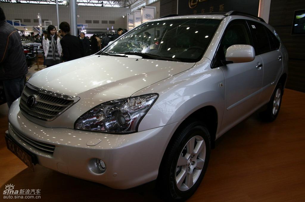 �׿���˹չ̨