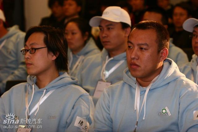 �µ���ɫ��ʻ��ݼӢѵ��Ӫ