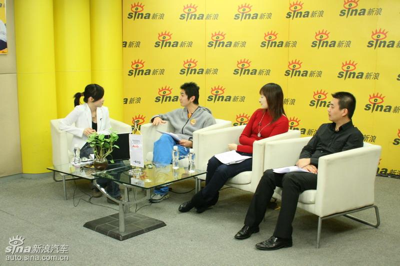 �µ���ɫ��ʻ��̸