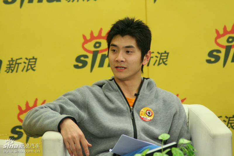 �µ���ɫ��ʻ��̸