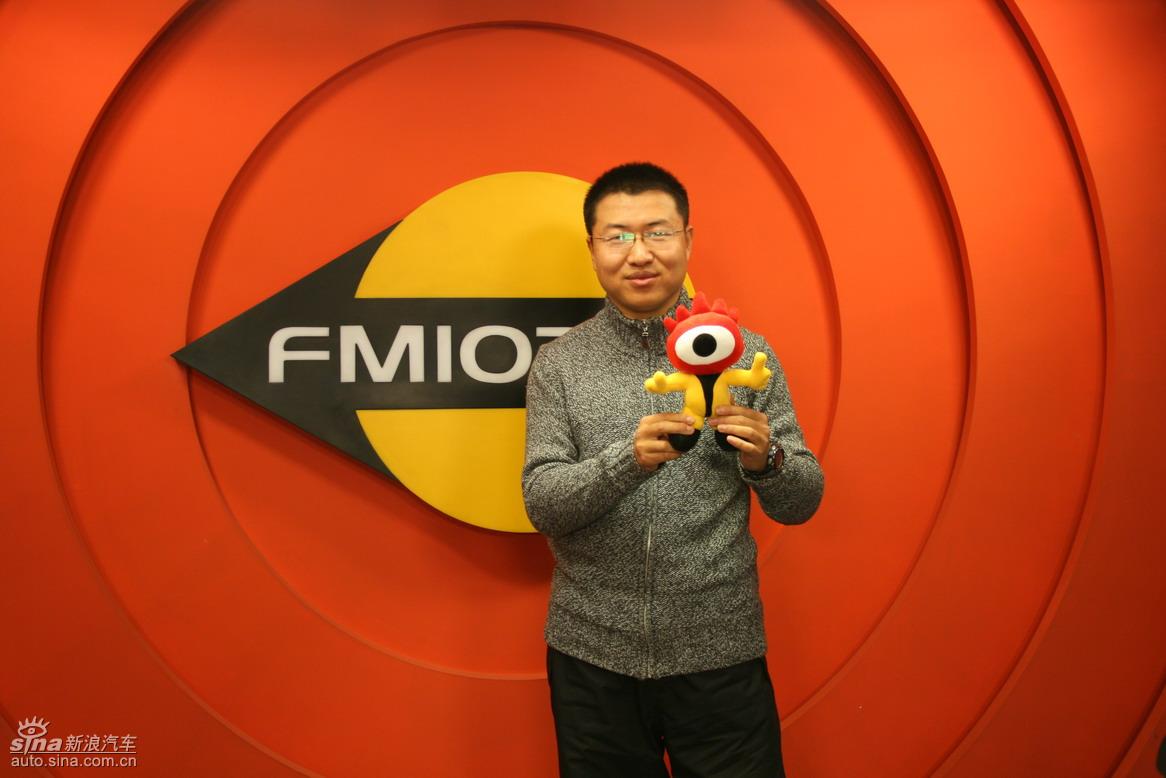 �µ���ɫ��ʻ��ݼӢѵ��Ӫ����ͼƬ