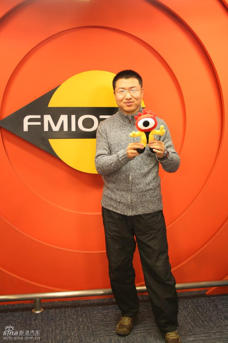 �µ���ɫ��ʻ��ݼӢѵ��Ӫ����ͼƬ