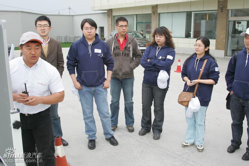 �µϡ���ɫ��ʻ-ݼӢѵ��Ӫ���Ϻ�վ����ͼƬ