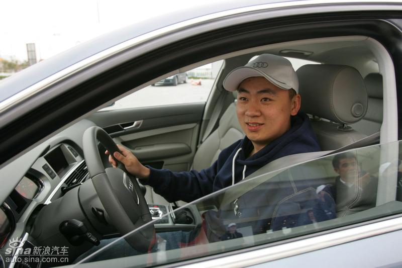 �µϡ���ɫ��ʻ-ݼӢѵ��Ӫ���Ϻ�վ����ͼƬ