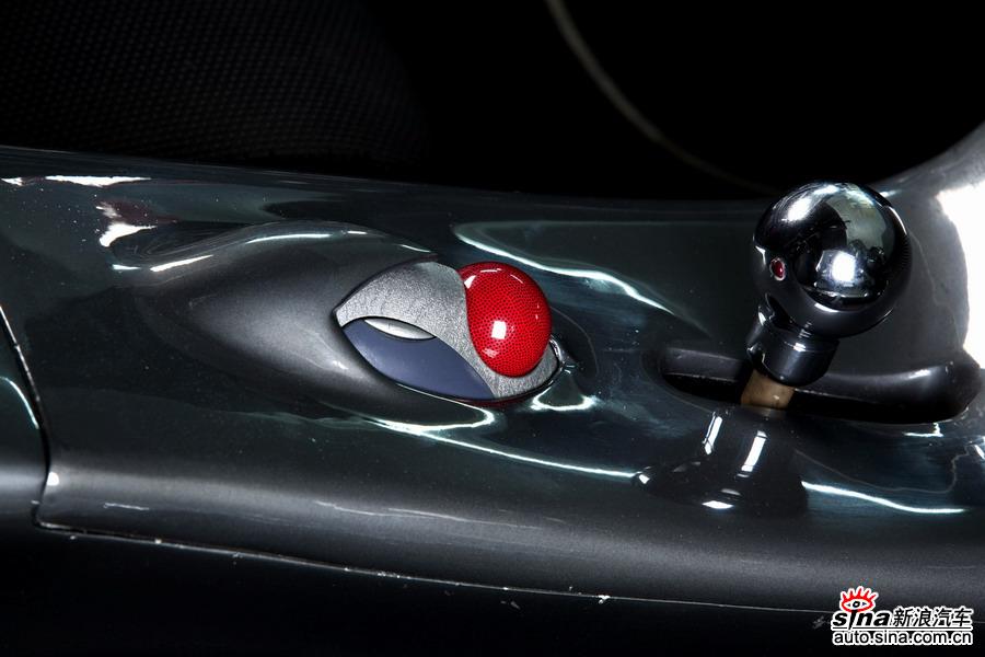 ֩��������