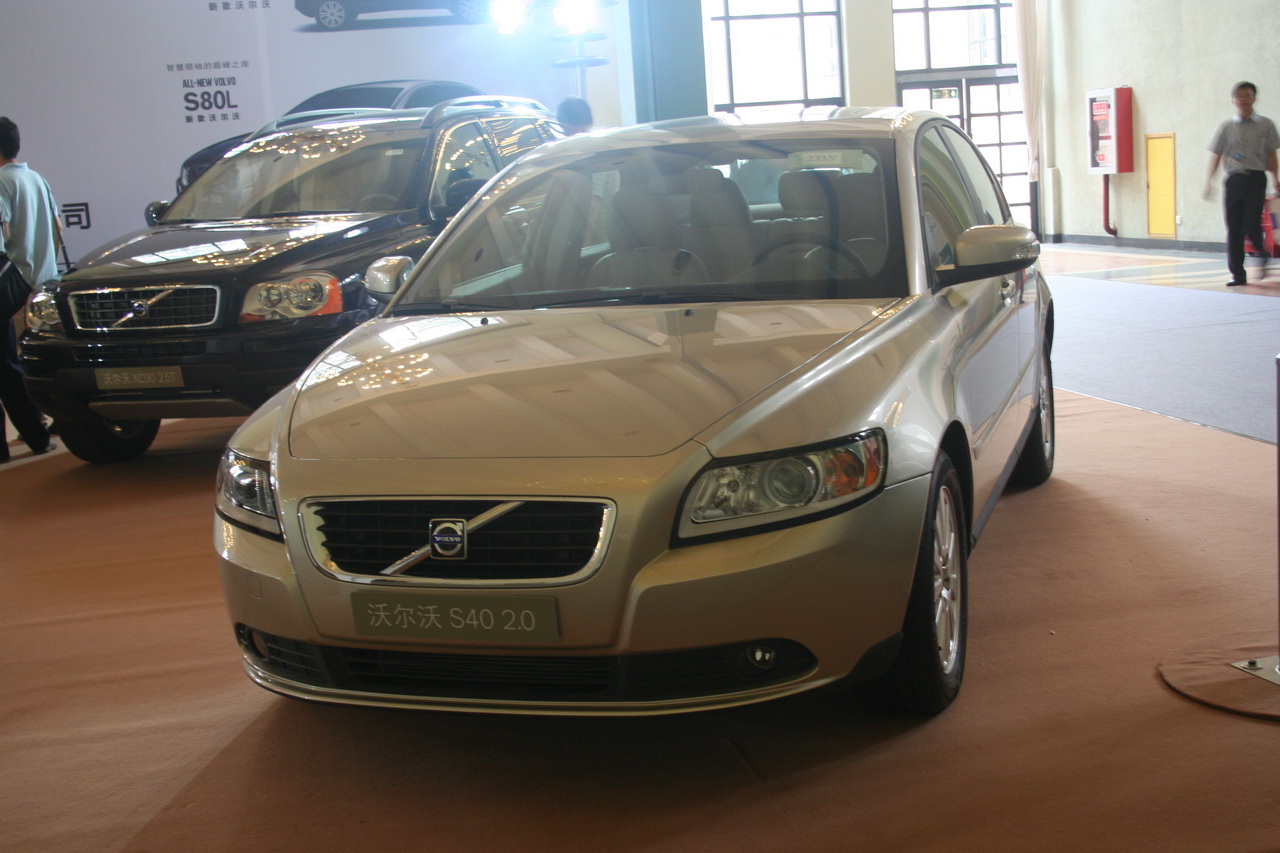 ֶVolvo S40