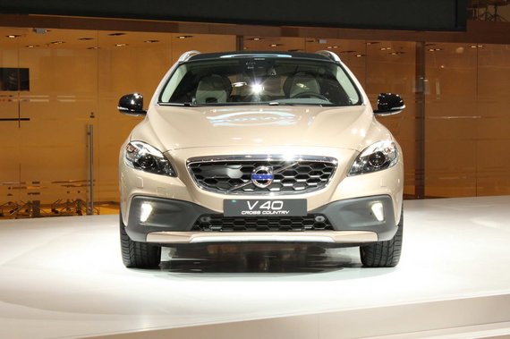 ֶV40 Cross Country