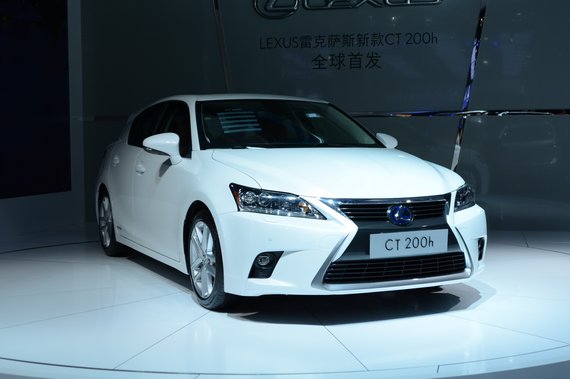 雷克萨斯CT200h交5千抵1万 本月可提车