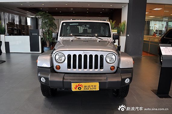 购Jeep牧马人 送专属大礼包